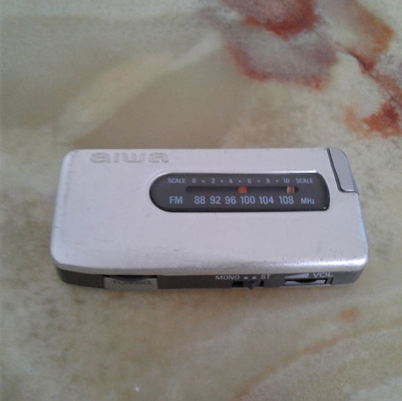 AIWA CR-LA 10 FM Stereo Radio Receiver walkman made in Japan - Picture 3 of 6